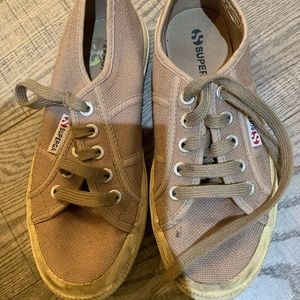 tan classic superga